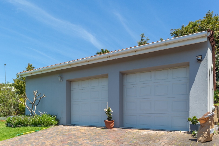 4 Bedroom Property for Sale in Plettenberg Bay Central Western Cape